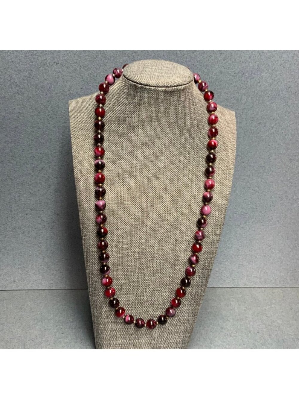 Retro Round Beaded Necklace 24 In Purple Pink Black Swirl Pink Purple Gold Glam